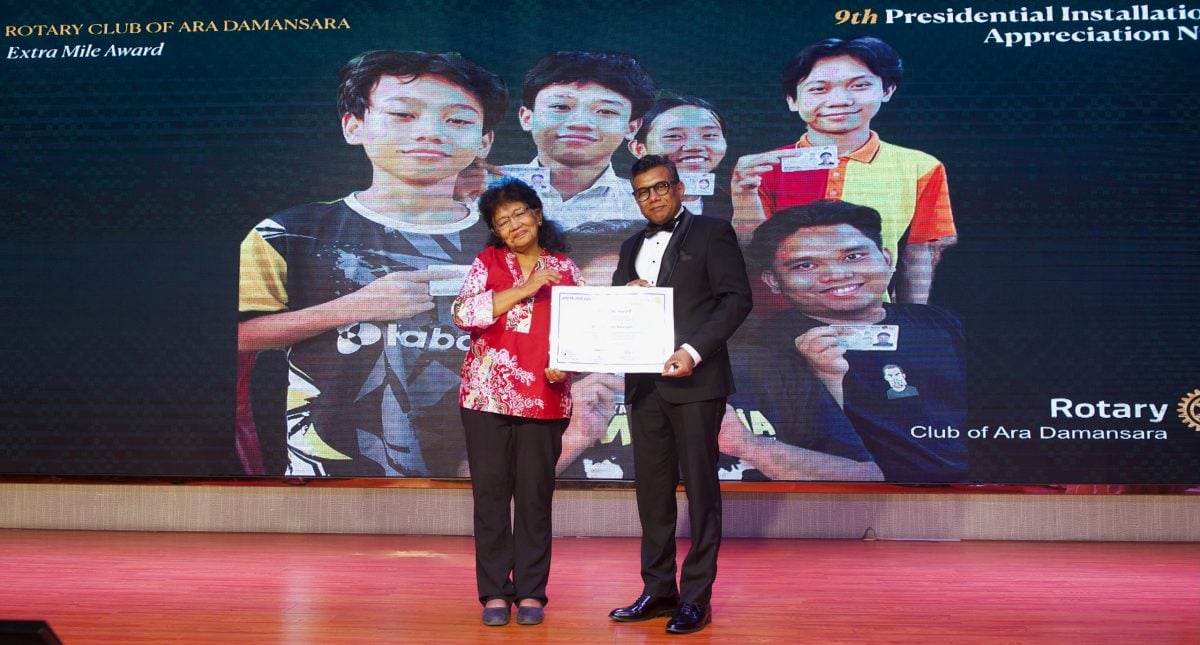 暖势力/前编辑荣获扶轮社“Extra Mile”奉献奖