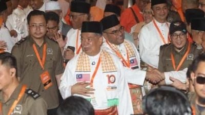 末沙布: 校园应重回纪律与和谐 “是否用藤鞭交由专家讨论”