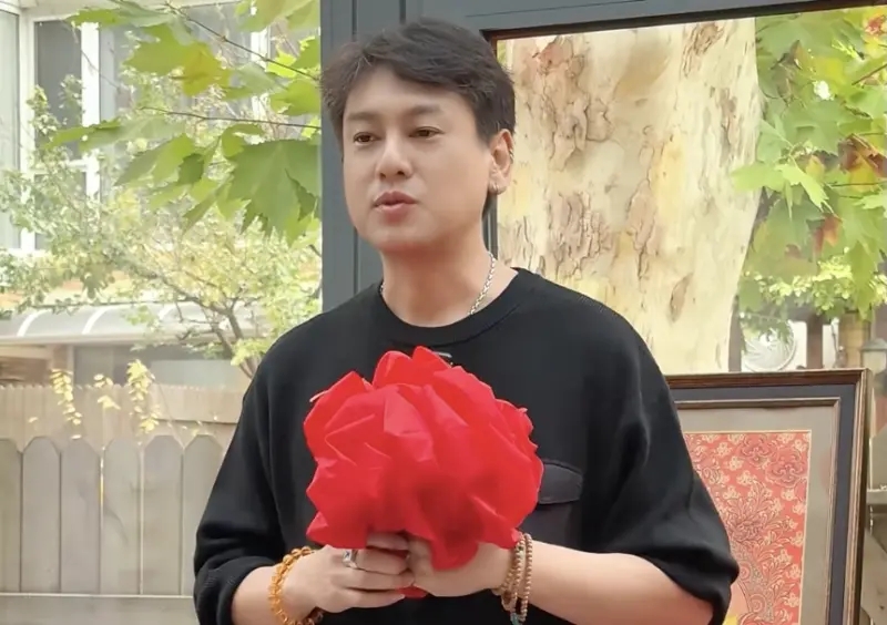 朱孝天突宣布自立门户 曝“结束不好的事情”引揣测