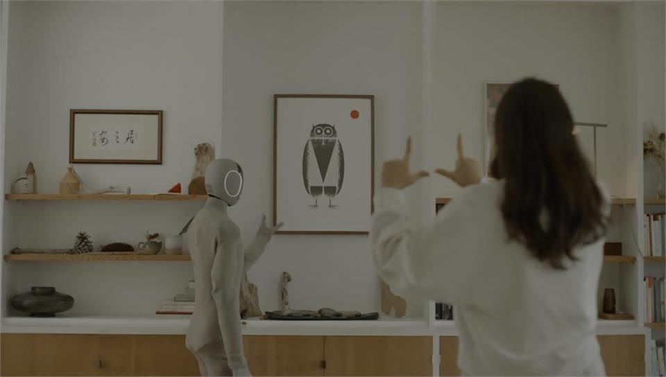 机器人管家成真？“复杂家务”需真人远端操作 家庭恐变另类训练场