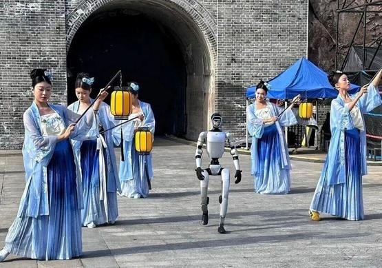 机械人内卷租金斩半 惨变廉价劳工