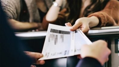 机票姓名后“多2个英文字”！忧无法登机 旅游达人曝正解