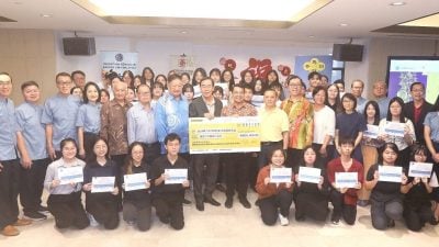 “STPM尖子生付费 也被拒入学”   李健聪：只能用无语形容