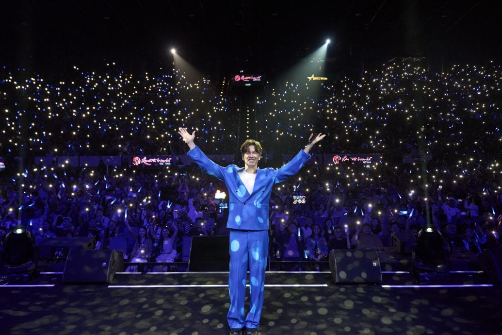 李圣杰2月21日大马开唱 与歌迷庆53岁生日