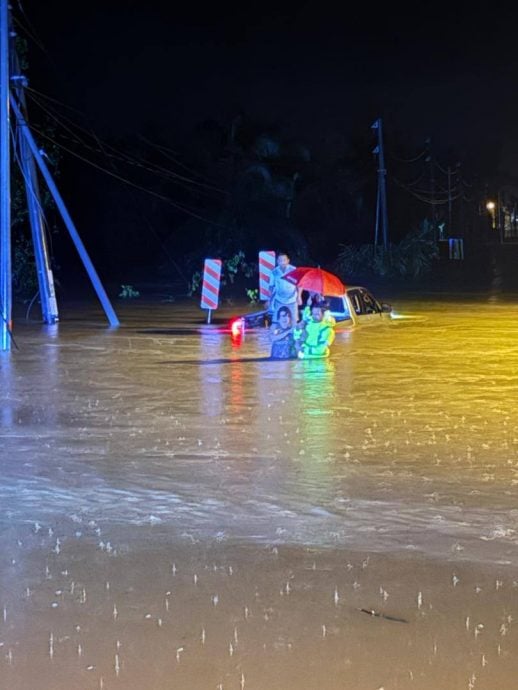 水患恶化1378户家庭受灾 霹灾民人数破4千