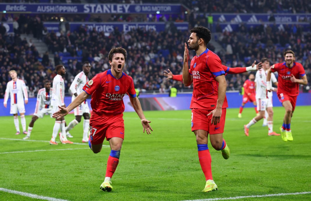 法甲|逮住里昂少踢一人良机  大巴黎惊险绝杀保榜首