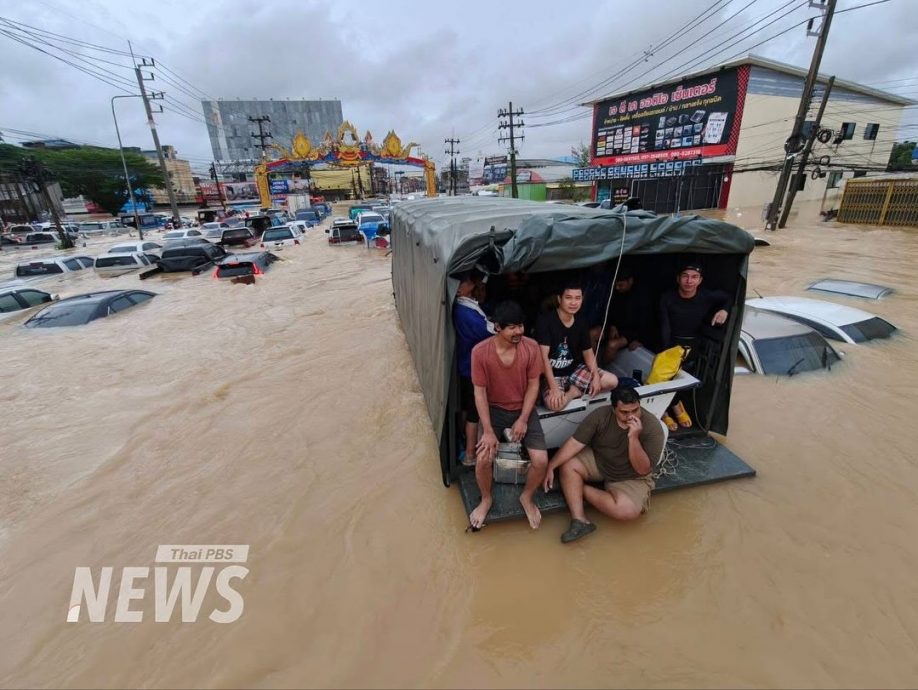 泰南大水灾/图辑/房子车辆都淹没 带你看合艾洪水围城