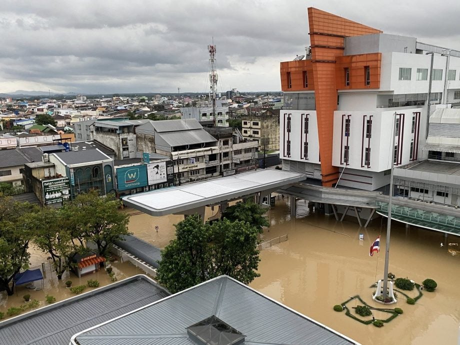 泰南水灾灾情恶化 合艾宋发发红色洪水预警