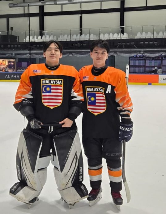 泰国东运会冰上钩球赛| 16岁代表国家参赛 茹敬瀚赴一场冰雪奇缘