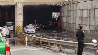 泰国暴雨酿洪灾 曼谷封锁淹水地下道