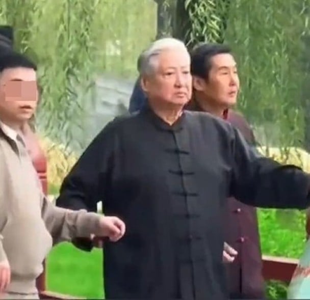 洪金宝西安会武术名将 耍太极步履稳健精神佳