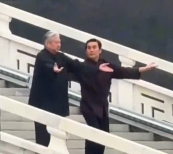 洪金宝西安会武术名将 耍太极步履稳健精神佳