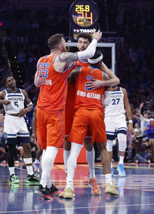 活塞13连胜告终  柯里伤退勇士雪上加霜