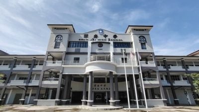 深斋中学明年调薪600令吉 大学资格新晋教师3500