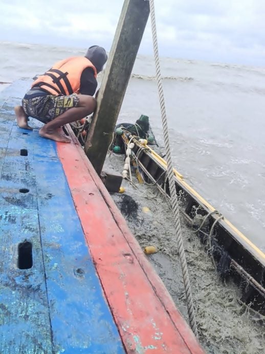 渔船回航大风浪翻覆 舵手纪日旭掉海溺毙