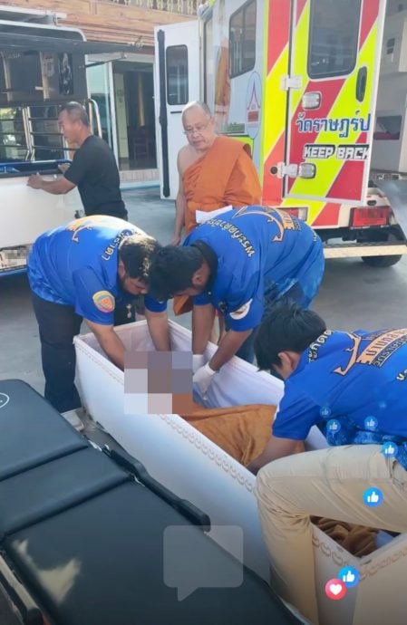 火化前动起来！ 脑癌妇“棺中复活”急送院