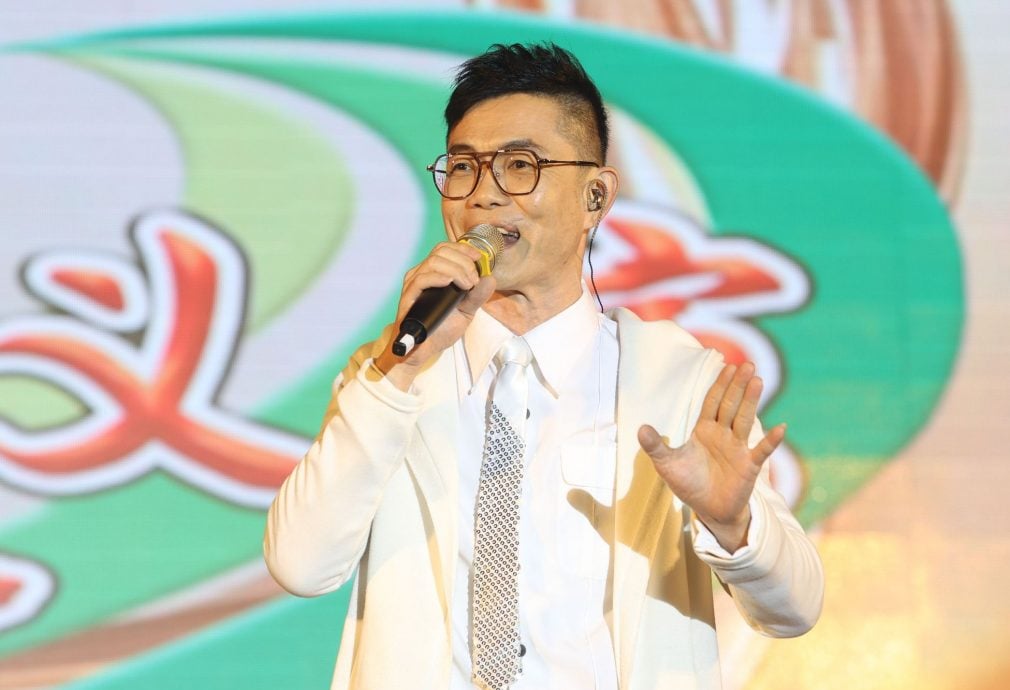 爱华教义演| 8组艺人“解锁技能”热唱 谢采妘即兴跳《大展鸿图》掀高潮