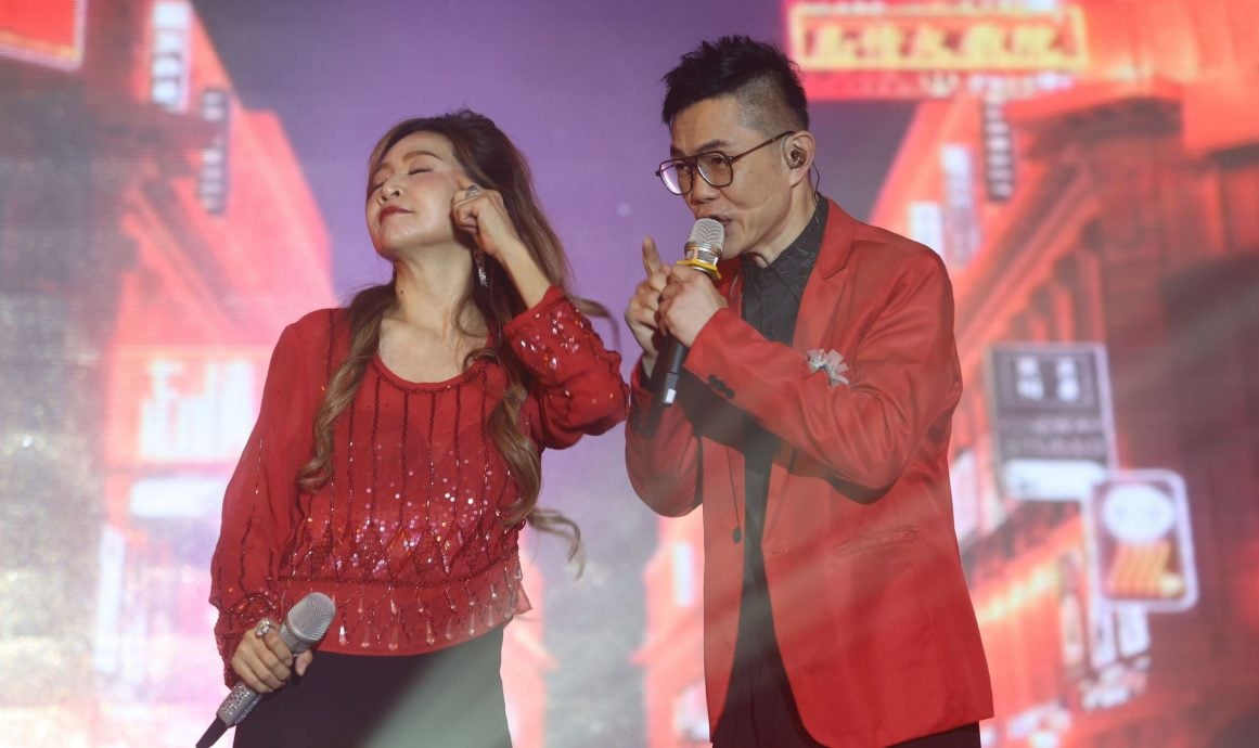 爱华教义演| 8组艺人“解锁技能”热唱 谢采妘即兴跳《大展鸿图》掀高潮