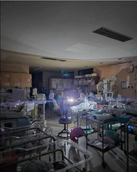 爸妈请放心，有我在这里　合艾“天使护士”水中守护新生儿