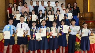 李健聪杯“阅报计划常识赛”   精武华小包办三甲