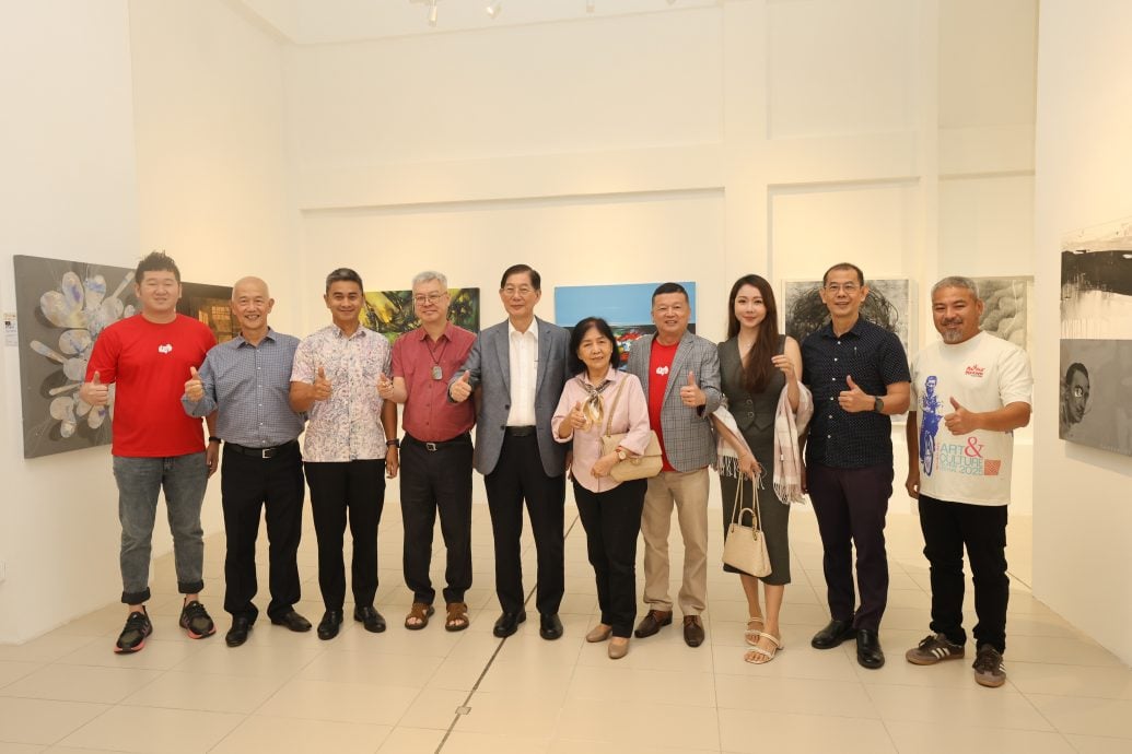 版头-大都会/吉胆岛国际艺术节作品公益展开幕/13图（可选下）