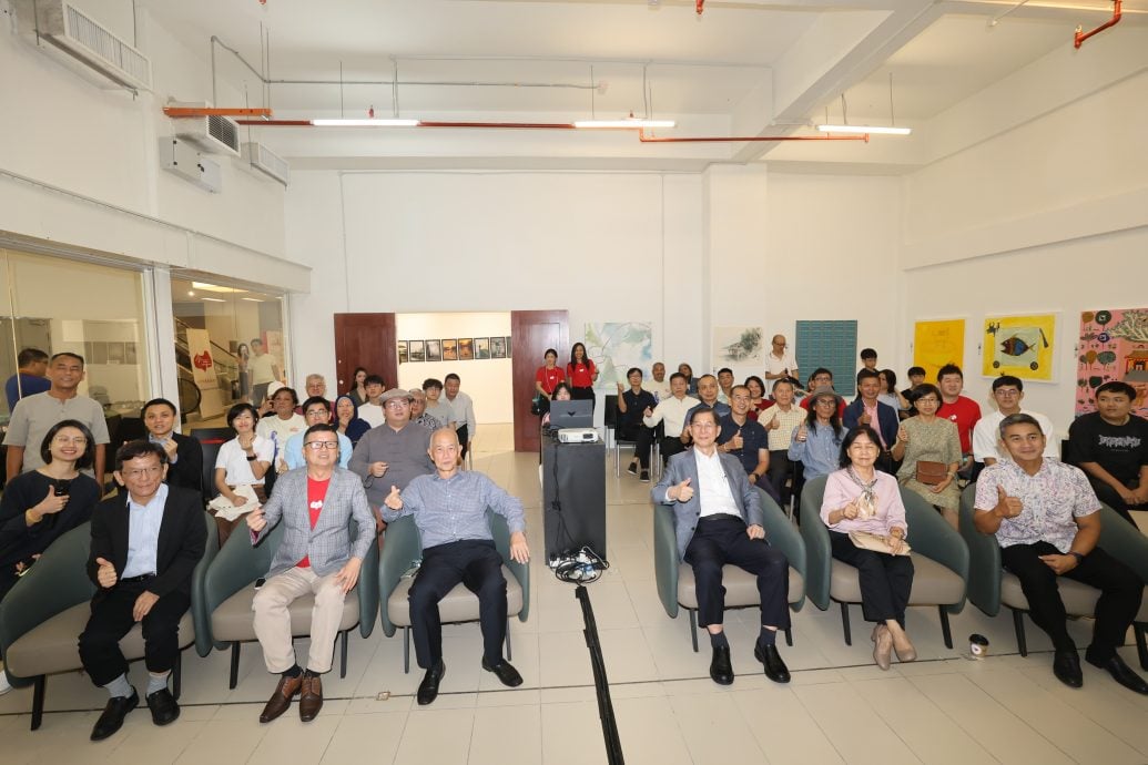 版头-大都会/吉胆岛国际艺术节作品公益展开幕/13图（可选下）