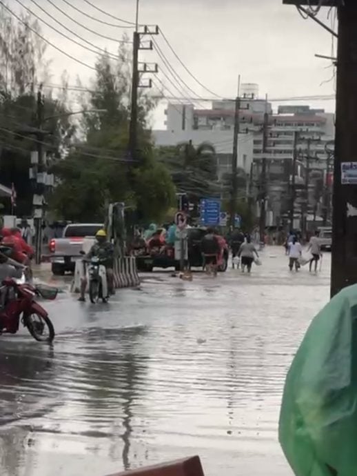 独家｜泰南大水灾｜往合艾受阻 旅客转移阵地继续行程