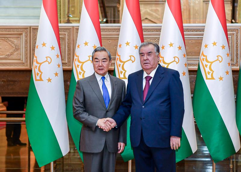 王毅:绝不允许日本军国主义死灰复燃