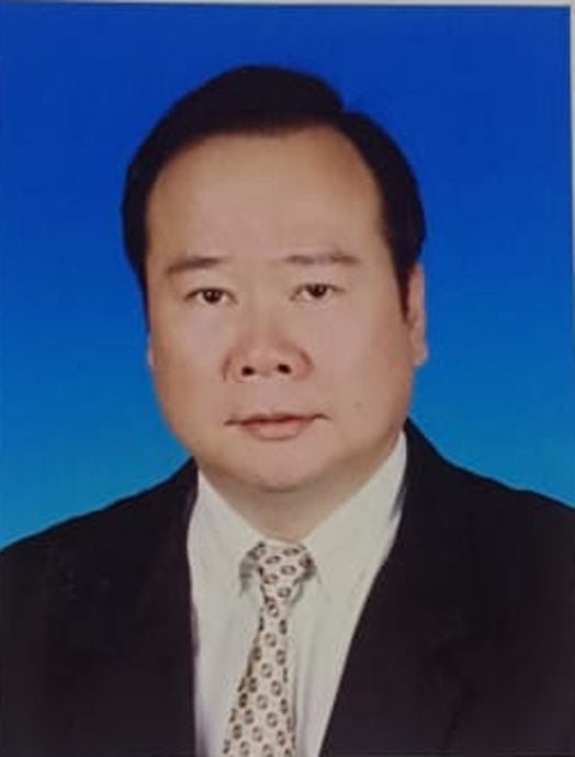 班台岭成记海鲜酒家东主 陈尊岭受封PPT