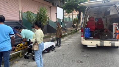 男子摔倒受伤 拨999救护车一小时才到