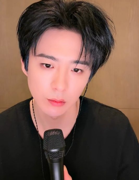 直播时被私生来电骚扰 刘宇宁无奈拒接：我已习惯