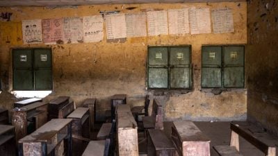 周内第2起校园绑架案　尼日利亚227名师生遭掳走