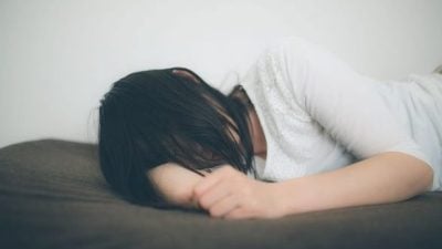 女大生惨遭寿星性侵  5同学竟围观不救