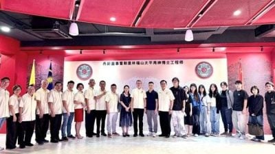 郑文标：保留完整社团体系 福建华侨具研究价值