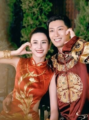 窦骁、何超莲英国被偶遇 感情好打脸婚变传闻