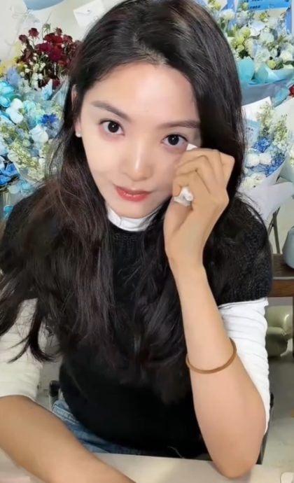 章若楠提“定情作”欲言又止　生日直播突然哭了