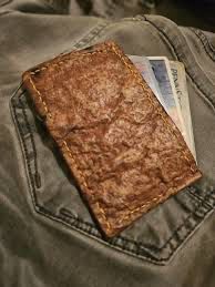 绿量 活牛细胞培育皮革问世 时尚界迎来可持续材质