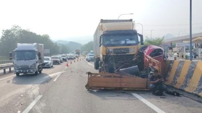 罗里刹车失灵追尾罗里 造成5车连环撞