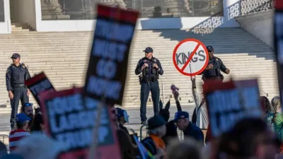 美最高法院审特朗普关税案 | 指《紧急经济法》征税非总统权力  多数法官质疑关税合法性