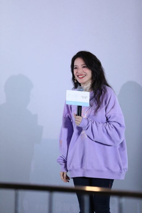 舒淇北京首映搞哭陈坤 冯德伦隔空挺老婆送飞吻