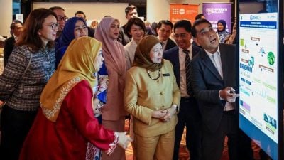 南茜:政府首推目标性措施  助“三明治族”作明智规划