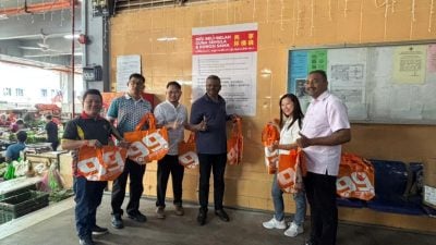 芙蓉公市首推共享环保袋　借用环保袋买菜减少塑料使用