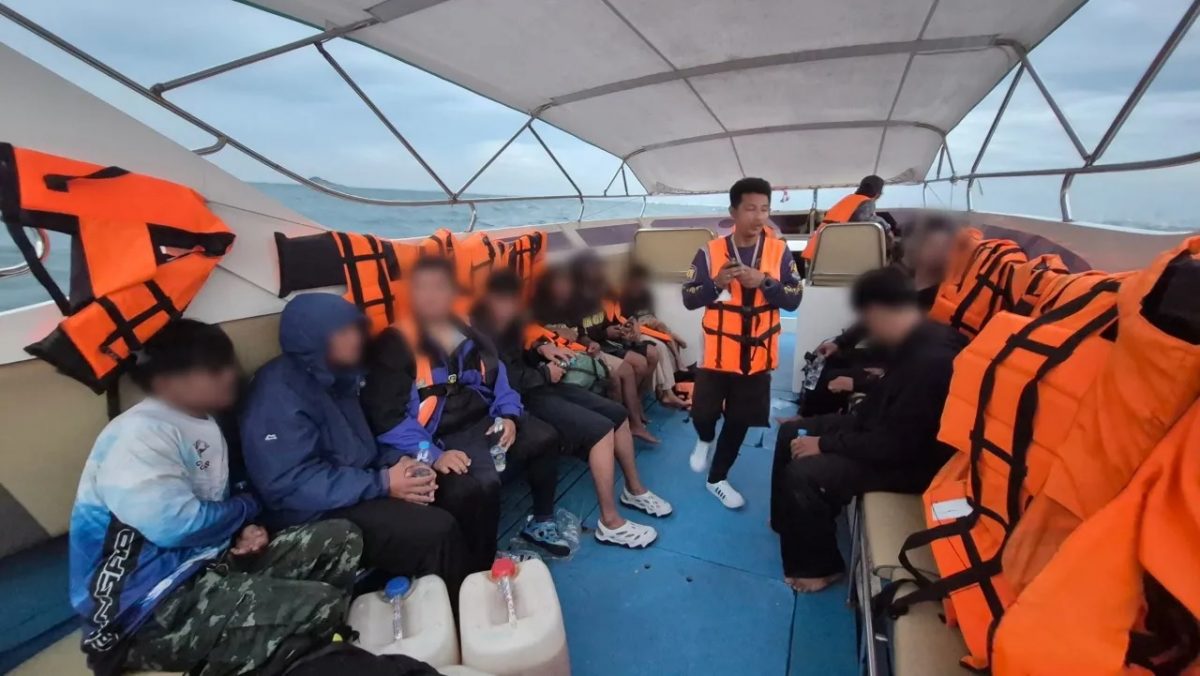 芭提雅岸外遇巨浪翻船 15人海上漂浮8小时