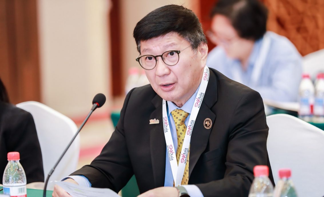 苏添来呼吁政府，在执行严控商用车超载行动时，采取咨商式及分阶段落实的方式／艾瑾