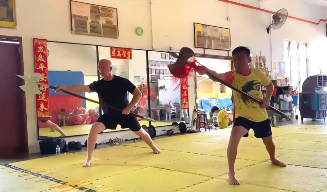 英武术教练访怡保 马青文体会促国际武术合作