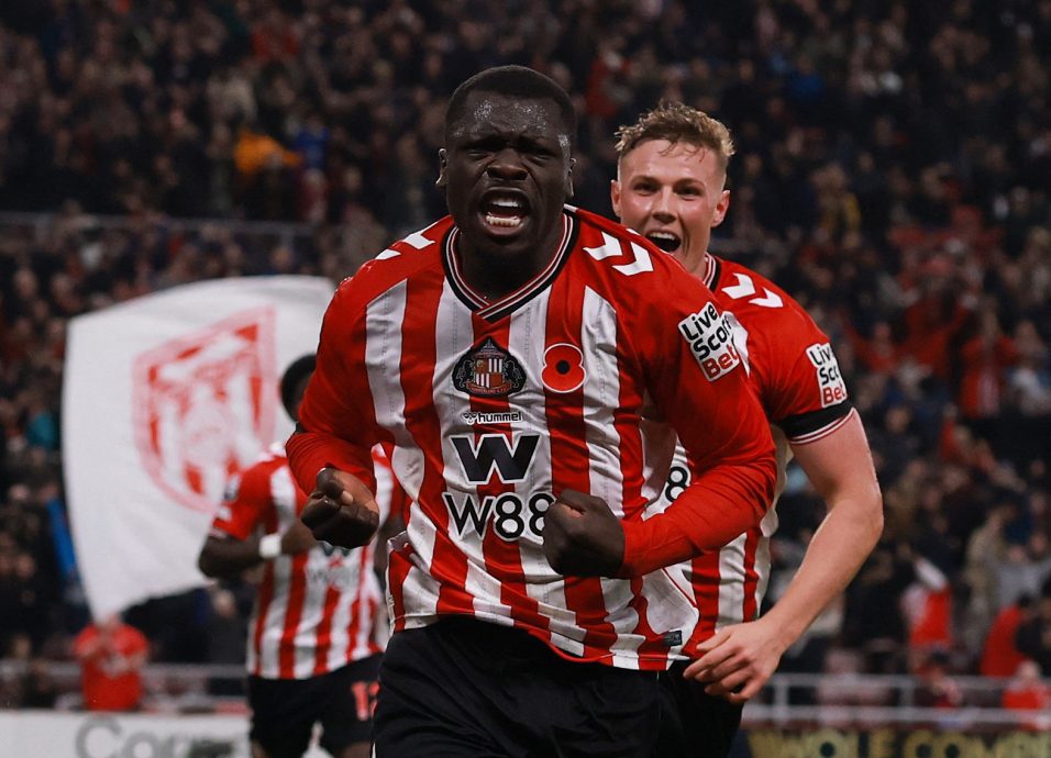 英超|黑猫补时阶段绝平 枪手10连胜纪录终结