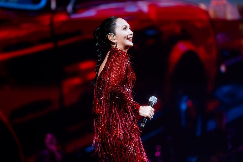 茜拉玛吉开唱半个娱乐圈都来了 歌迷看high一起唱跳