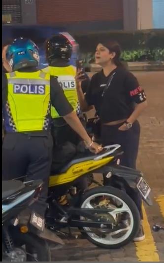 被停职仍出风头 茜拉警长涉辱骂警员、妨碍执法再被查