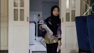 视频| 太累午睡睡出“时差” 7岁女晚上醒来换校服去上学