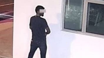 新山地南镇现随地小便惯犯 住户报警处理怒斥“没教养!”